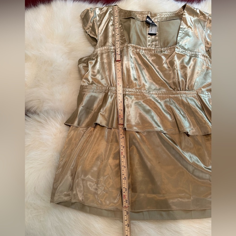 Pringle 815 Scotland Metallic Champagne Peplum Blouse Top Size US 6 UK 10 - Picture 6 of 10